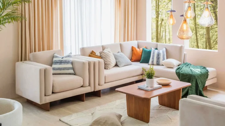 sala-pequena-com-moveis-proporcionais-e-organizacao-equilibrada