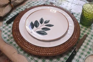 Quando-cada-elemento-tem-espaco-a-mesa-deixa-de-ser-apenas-bonita-e-passa-a-funcionar-no-dia-a-dia